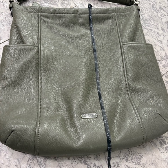 Coach | Park Leather Hobo Bag - Green Pebble Leather - Picture 9 of 10